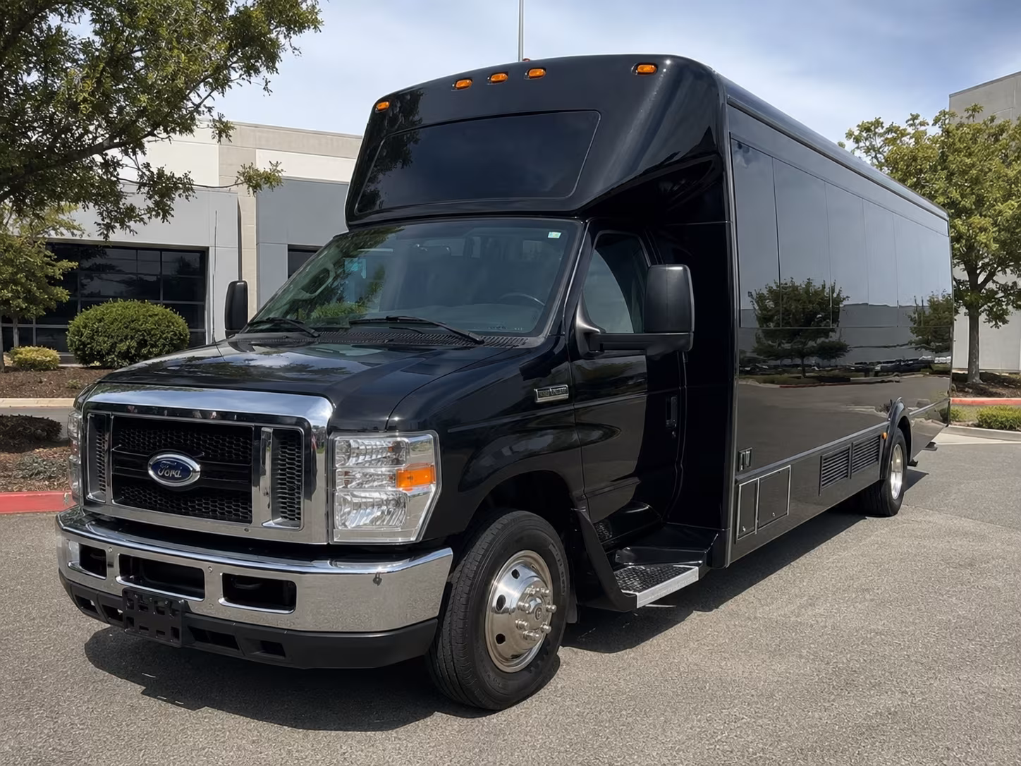anaheim party bus